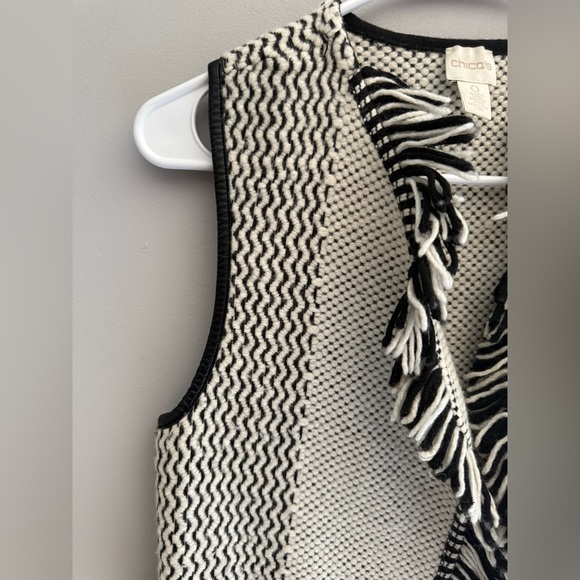 Chicos Open Front Knit Vest Woman’s SZ 0 Black White Fringe Wool Blend Long - Picture 3 of 9